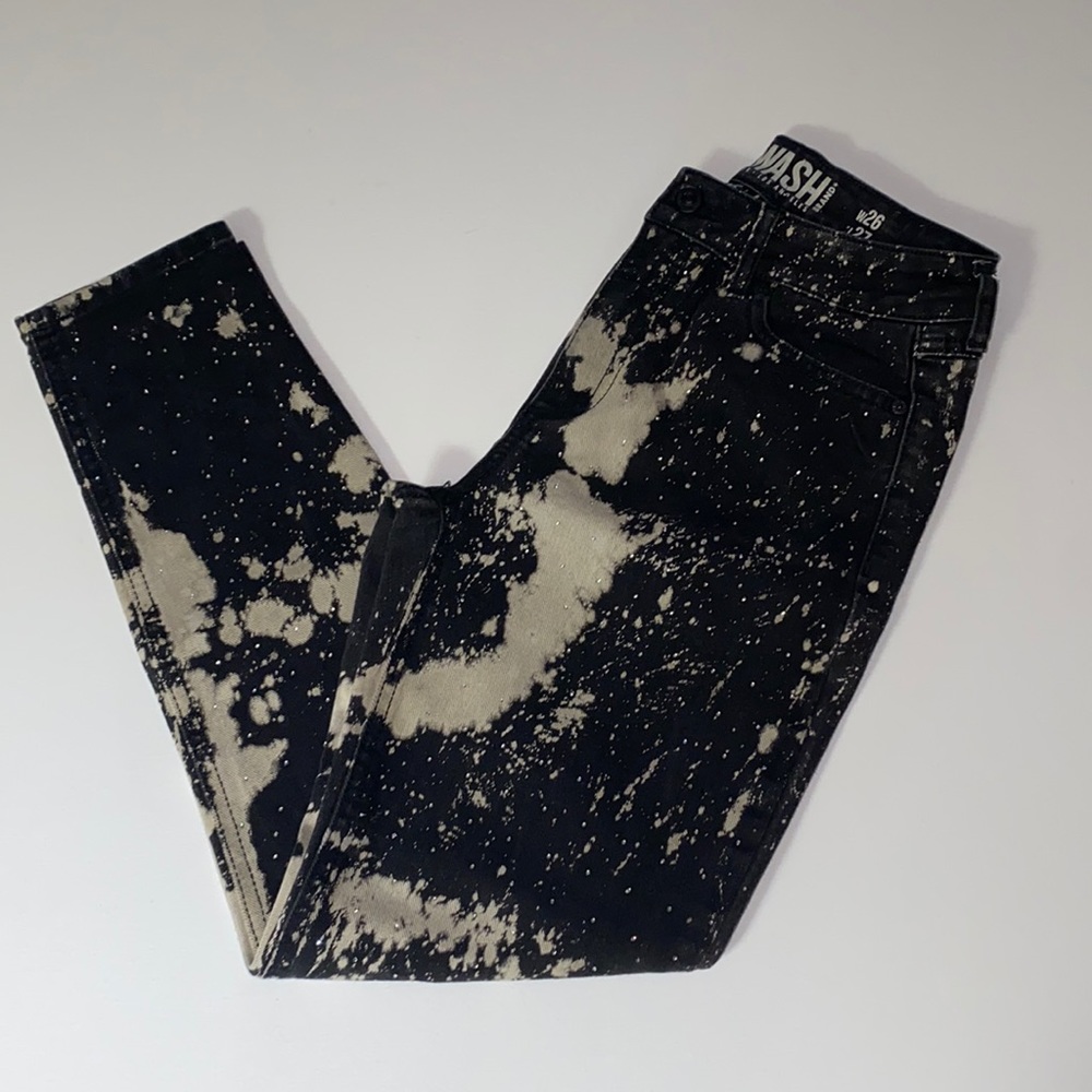 women’s (juniors) rewash jeans